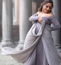 Laden Sie das Bild in den Galerie-Viewer, Pregnant woman cloak dress