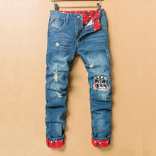 Laden Sie das Bild in den Galerie-Viewer, Vintage Distressed Pleated Jeans