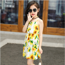 Laden Sie das Bild in den Galerie-Viewer, Children's beach skirt