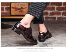 Laden Sie das Bild in den Galerie-Viewer, Trends spitze Herren-Lederschuhe