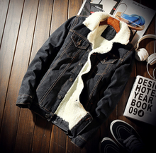 Laden Sie das Bild in den Galerie-Viewer, Schwarz Hochwertige Mode Jeans Jacke mit Pelz
