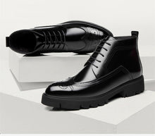 Laden Sie das Bild in den Galerie-Viewer, Leather Martin Boots