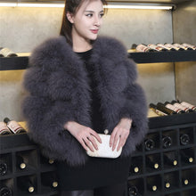 Laden Sie das Bild in den Galerie-Viewer, Women's ostrich fur coat