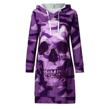 Laden Sie das Bild in den Galerie-Viewer, Camouflage skull long sleeve sweater