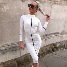 Laden Sie das Bild in den Galerie-Viewer, High neck long sleeve dress