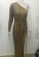 Laden Sie das Bild in den Galerie-Viewer, Off-the-shoulder cutout belt sweater