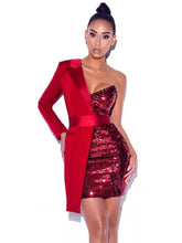 Laden Sie das Bild in den Galerie-Viewer, Red Paneled Sequin Dress