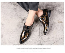 Laden Sie das Bild in den Galerie-Viewer, Trends spitze Herren-Lederschuhe