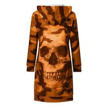 Laden Sie das Bild in den Galerie-Viewer, Camouflage skull long sleeve sweater