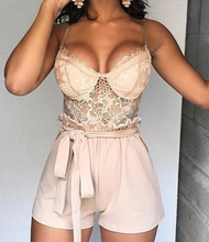 Laden Sie das Bild in den Galerie-Viewer, Damen-Sommer-Spitzenoverall mit V-Ausschnitt