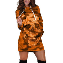 Laden Sie das Bild in den Galerie-Viewer, Camouflage skull long sleeve sweater