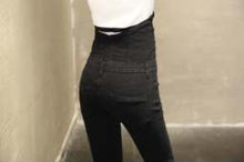Laden Sie das Bild in den Galerie-Viewer, Damen Jeans mit hoher Taille, High waist jeans
