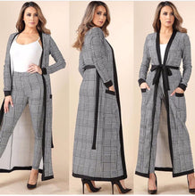 Laden Sie das Bild in den Galerie-Viewer, Plaid printed long trench coat for Women
