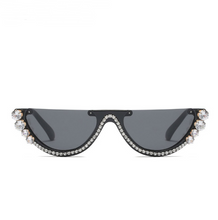 Laden Sie das Bild in den Galerie-Viewer, Pearl rhinestone sunglasses
