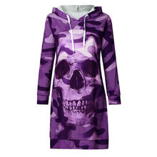 Laden Sie das Bild in den Galerie-Viewer, Camouflage skull long sleeve sweater
