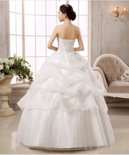 Laden Sie das Bild in den Galerie-Viewer, New bride wedding dress  slim lace Qi special offer
