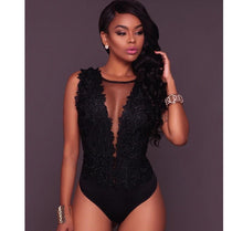 Laden Sie das Bild in den Galerie-Viewer, Summer lace sleeveless Jumpsuit
