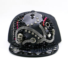 Laden Sie das Bild in den Galerie-Viewer, Men&#39;s Fashion Porous Skull Rivet Hip Hop Hat
